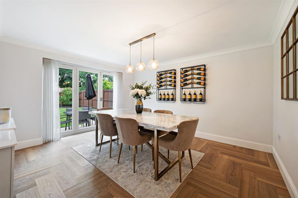 Additional image 9 of 6 bed detached house to rentAspen Drive, Scarcroft, Leeds LS14