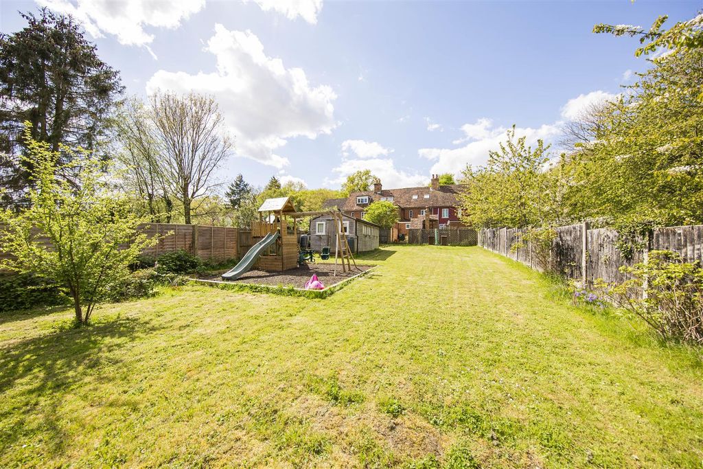 Property photo 1 of 23 Large Garden