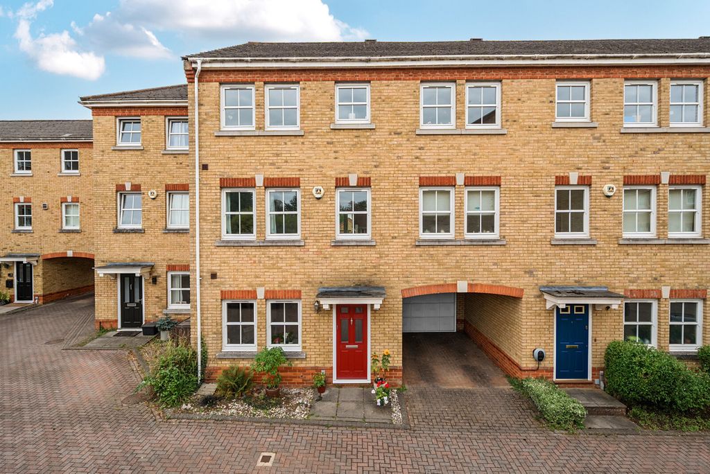 Property photo 1 of 19 1514086-1-1A08628...