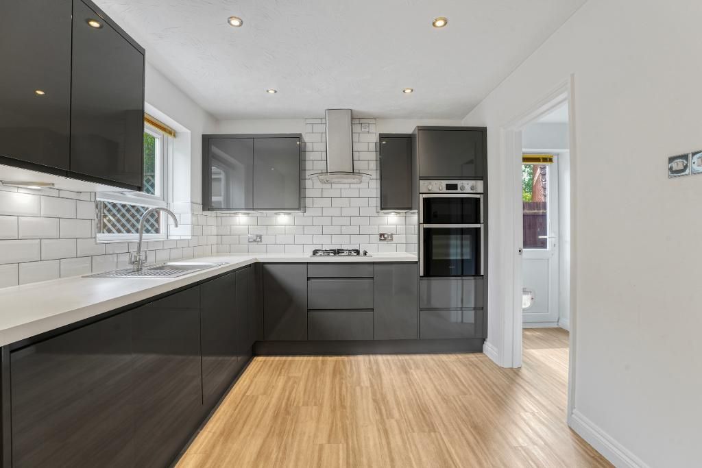 Property photo 3 of 30 Kicthen