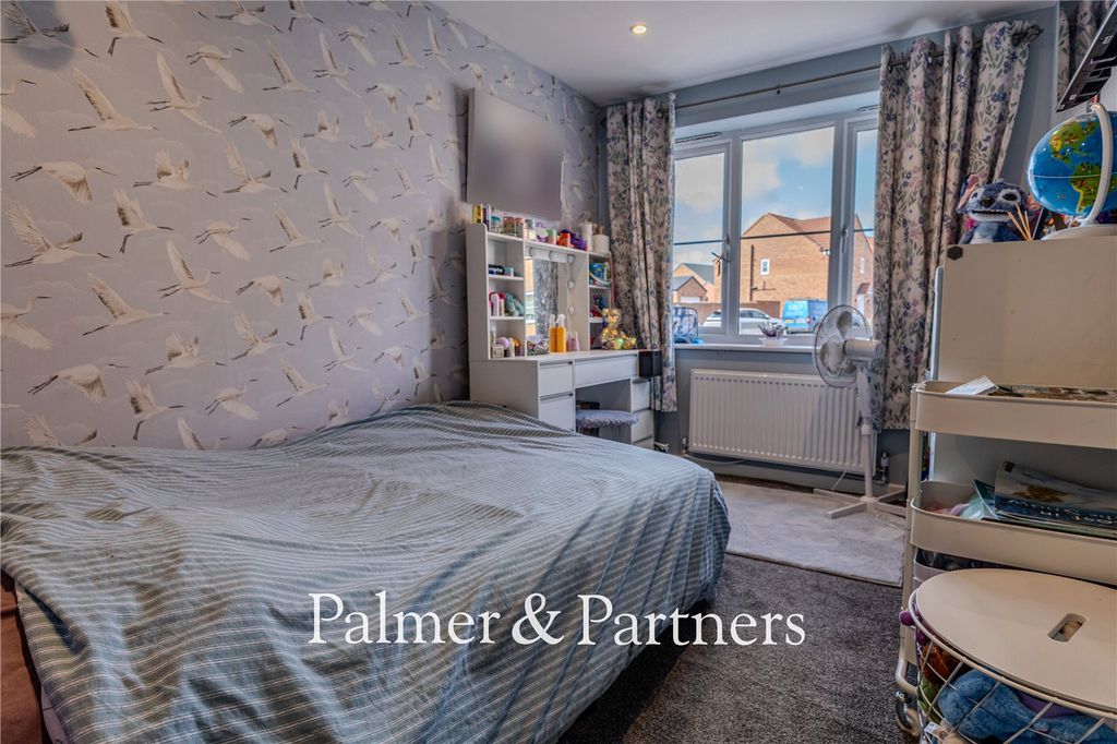 Additional image 10 of 4 bed semi-detached house for saleHodgson Avenue, Leiston, Suffolk IP16