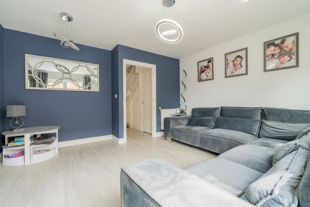 Property photo 3 of 22 4467353