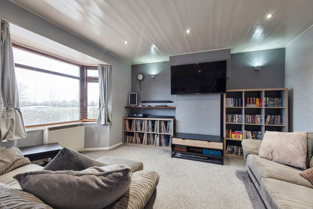 Property photo 2 of 18 Pbox-Img.Jpg