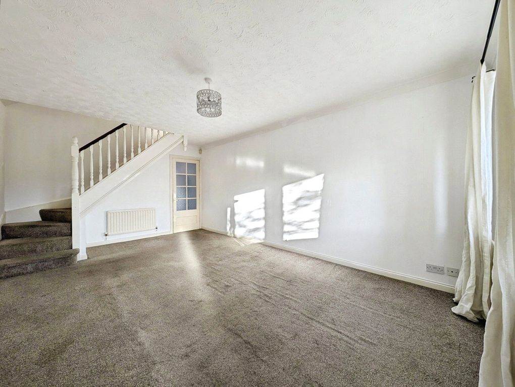 Property photo 2 of 9 Picture No. 27