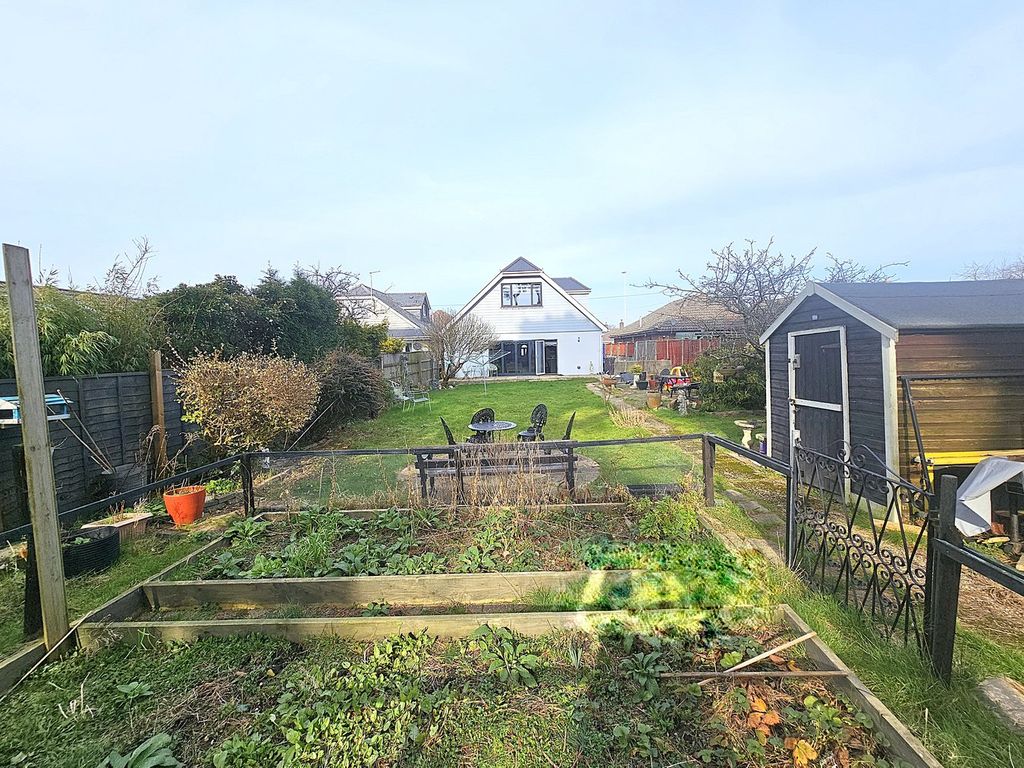 Property photo 2 of 36