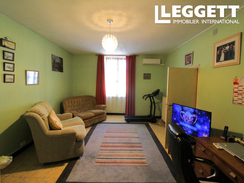 Property photo 2 of 10