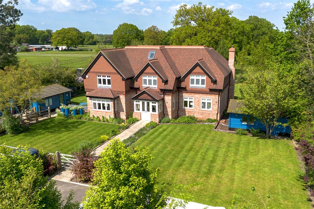 Property photo 1 of 25 Picture No. 05