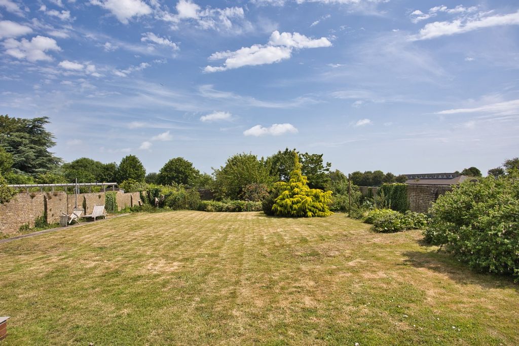 Property photo 3 of 25 Picture No. 46