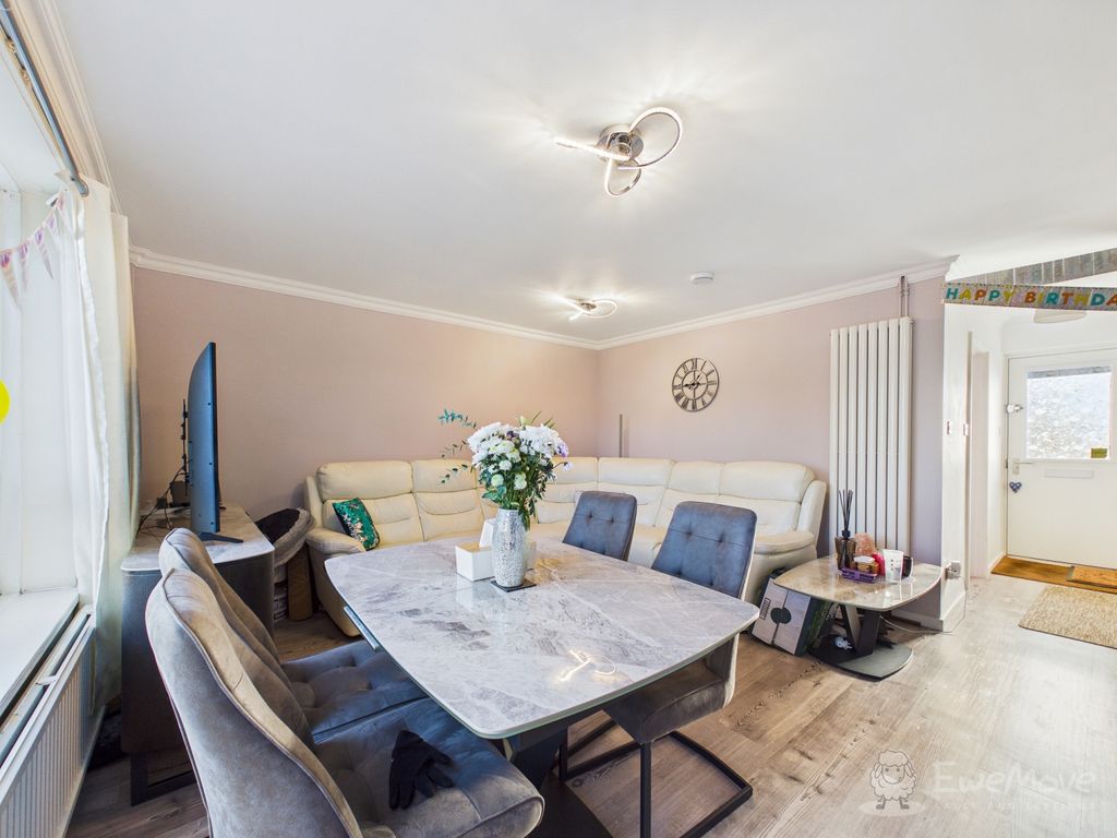 Property photo 3 of 9 Cam03624G0-Pr0198-Still002