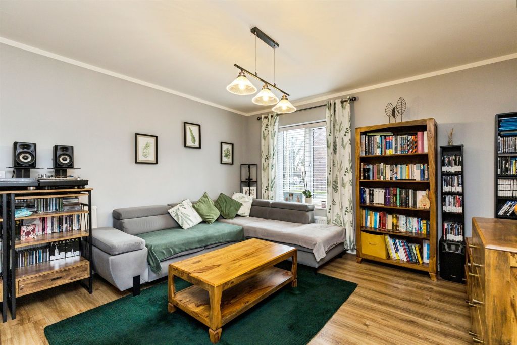 Property photo 2 of 26