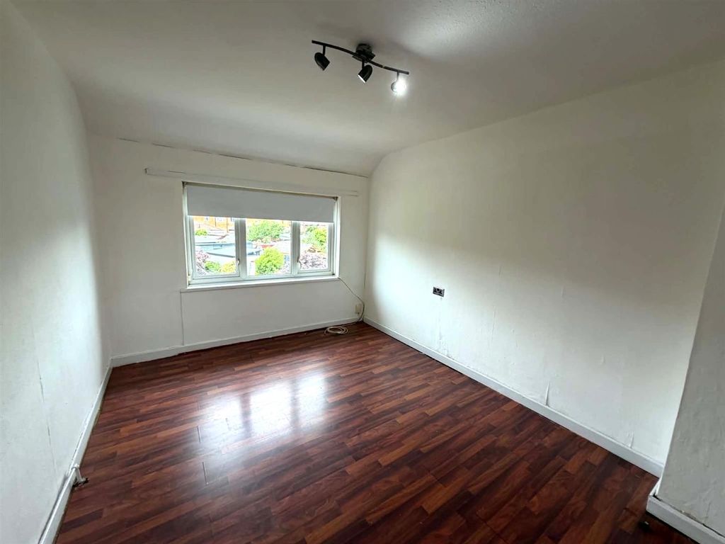 Property photo 2 of 7 Bfc1Fe91-0F5c-4B05-B7Aa-893B76Da823E.Jpg