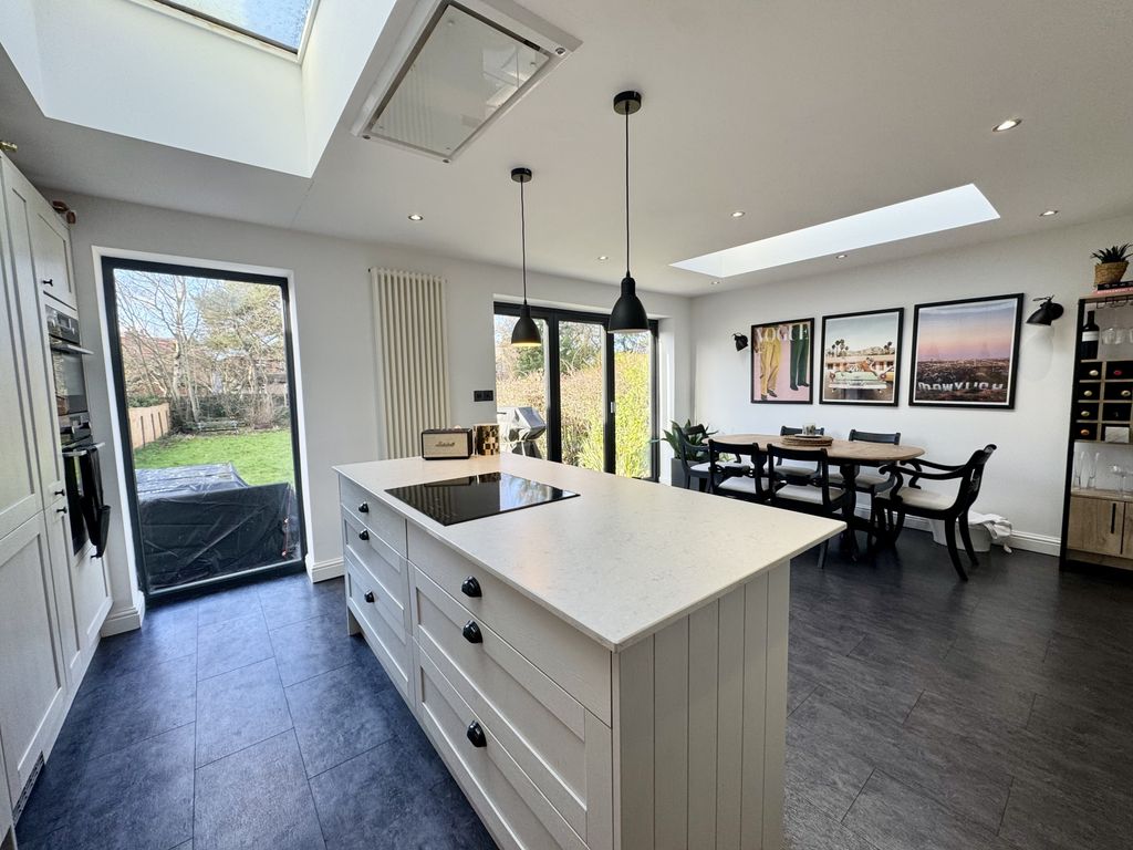 Property photo 1 of 15 3 Bed Semi-Detached Home On The Edge Of Didsbury