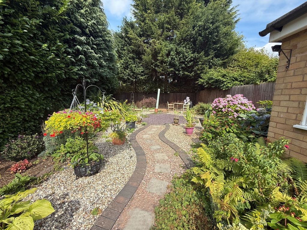 Property photo 3 of 14