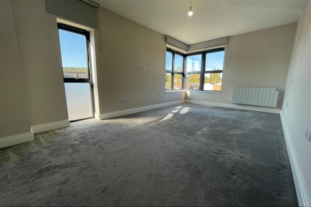 Property photo 3 of 7 Bedroom 1