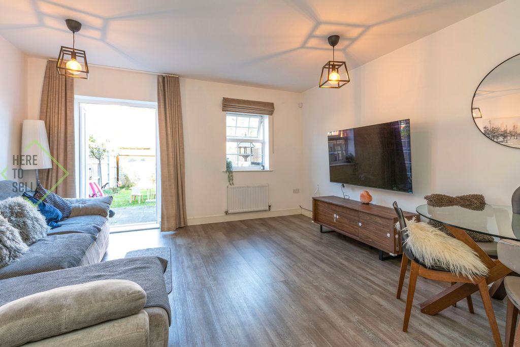 Property photo 2 of 20 Reception (2)