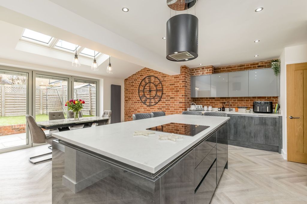 Property photo 2 of 26 Living Kitchen