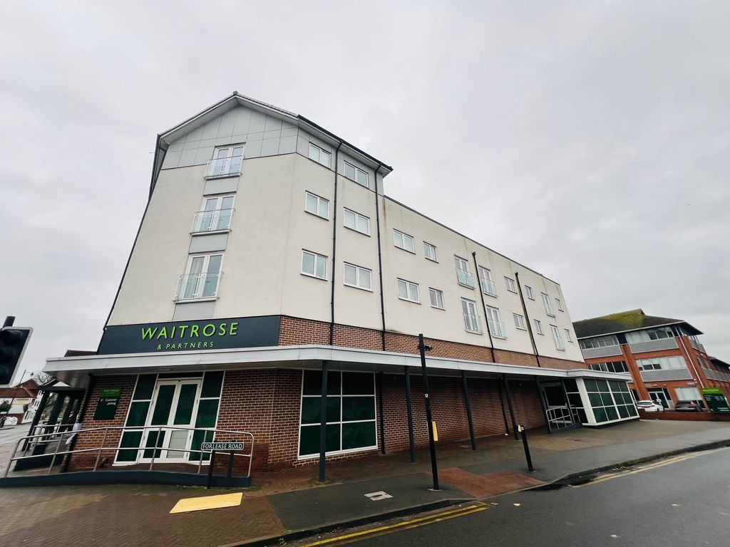 Property photo 1 of 11 Exterior