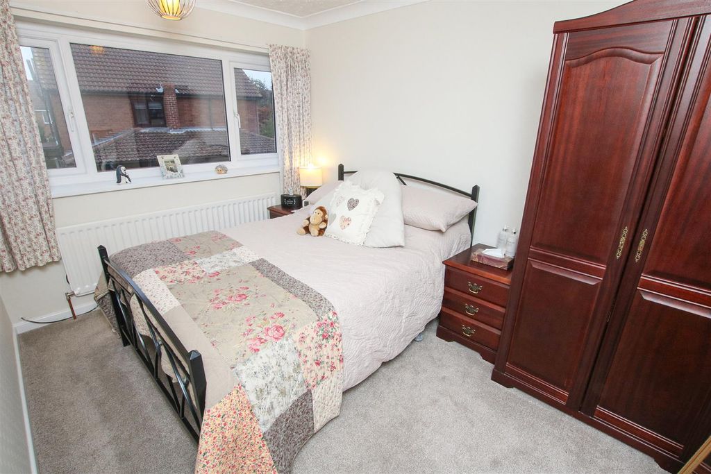 Property photo 2 of 18 Bedroom 2