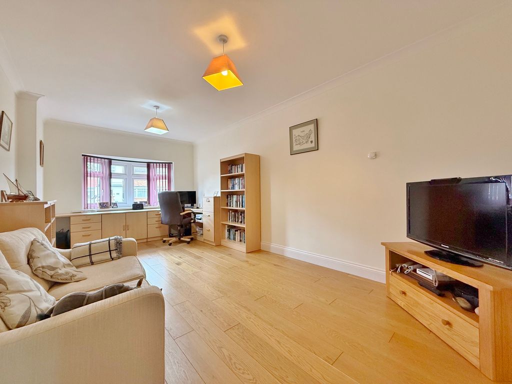 Additional image 12 of 5 bed detached house for saleStation Road, Drayton, Portsmouth PO6