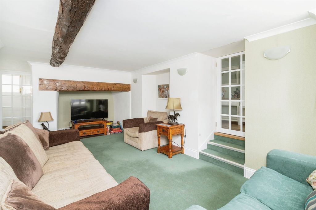 Property photo 3 of 19