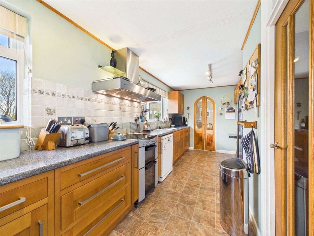 Property photo 2 of 16 Picture No. 02