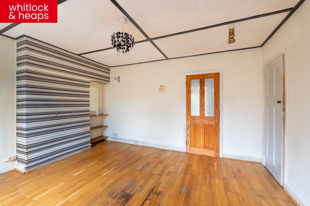 Property photo 3 of 12 liv