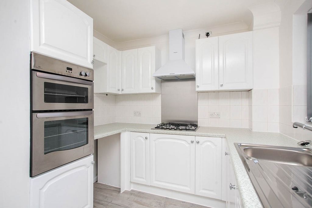 Property photo 2 of 9 Main Page