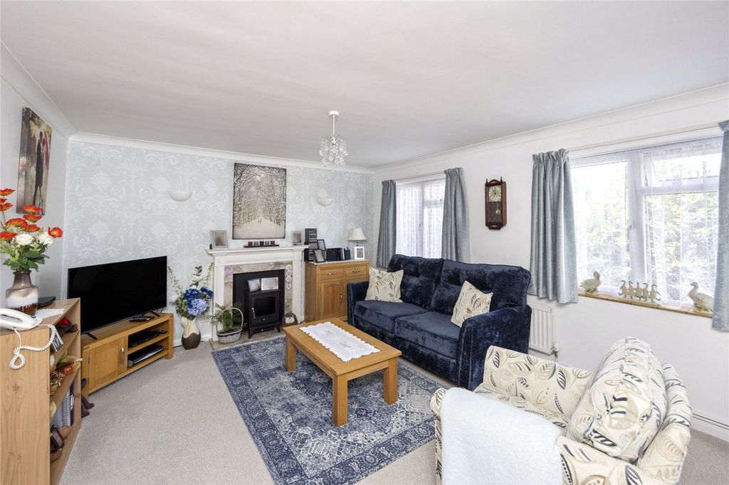 Property photo 2 of 20 Picture No. 04
