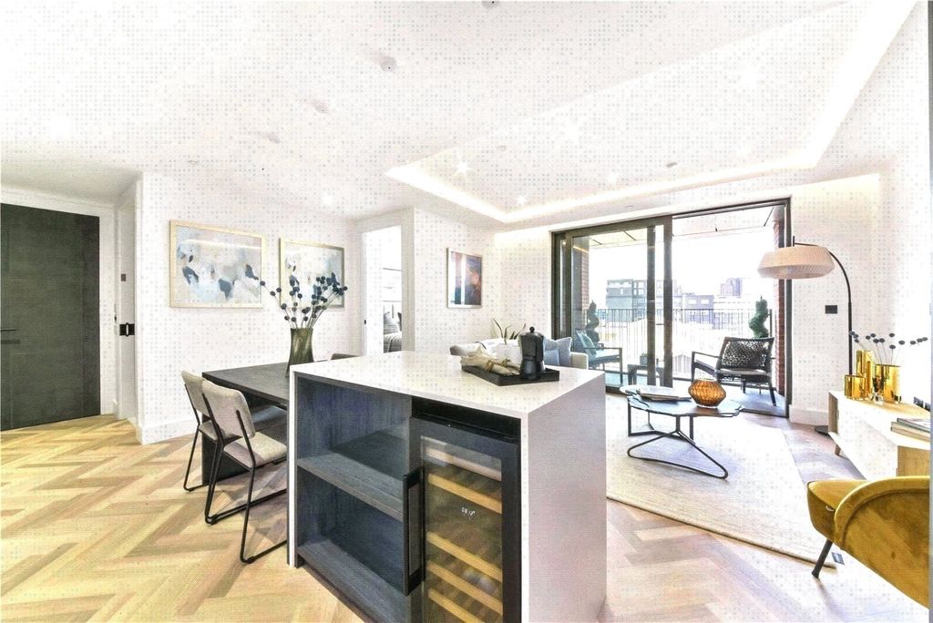 Property photo 1 of 9 32 Walton Clark Hous