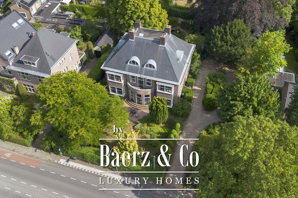 Property photo 1 of 1