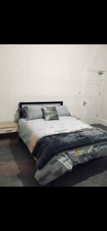 Property photo 1 of 2