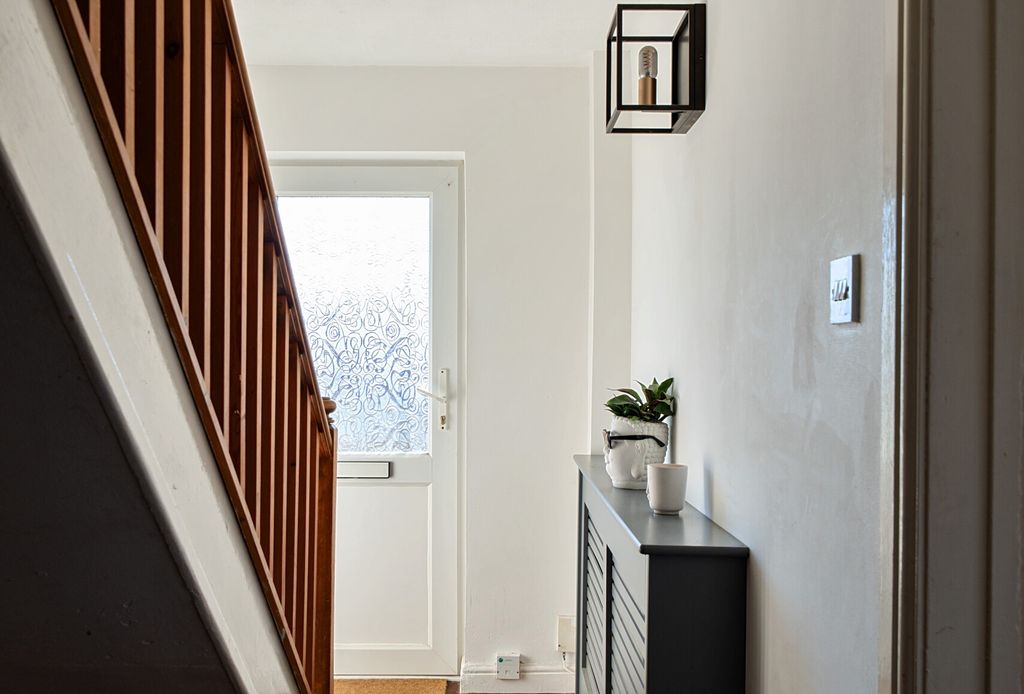 Property photo 3 of 12 1430654-14-69Bac7...