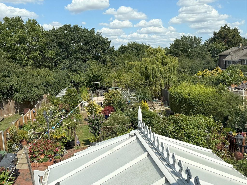Property photo 3 of 23 Picture No. 17