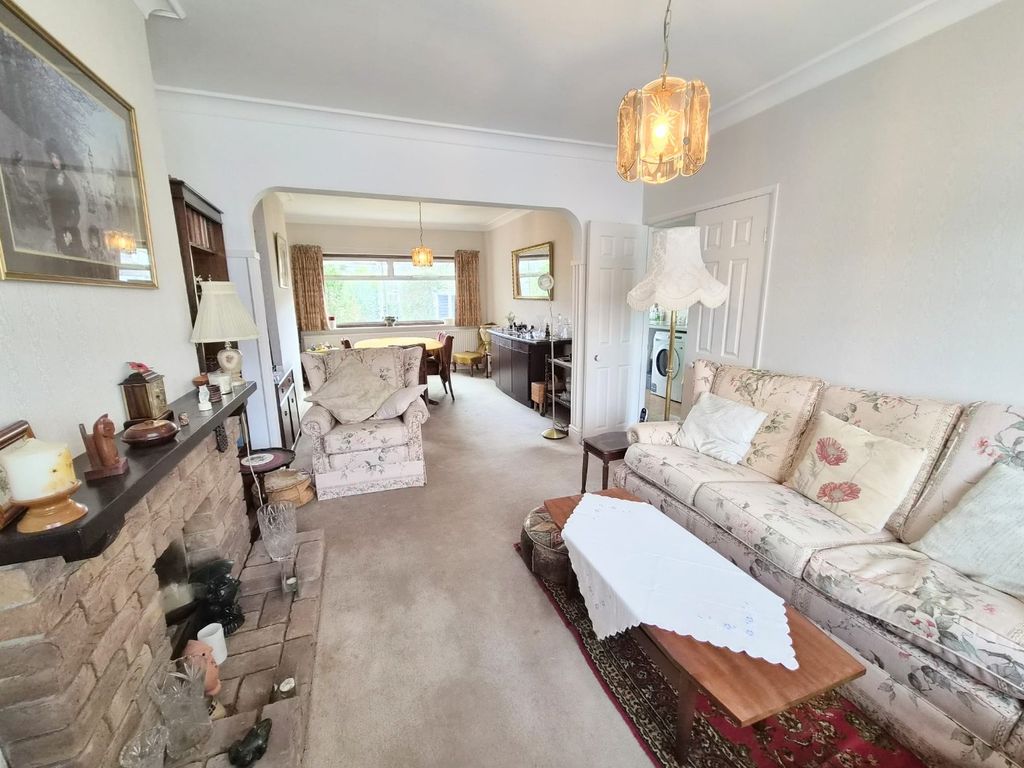 Property photo 2 of 20 3986922