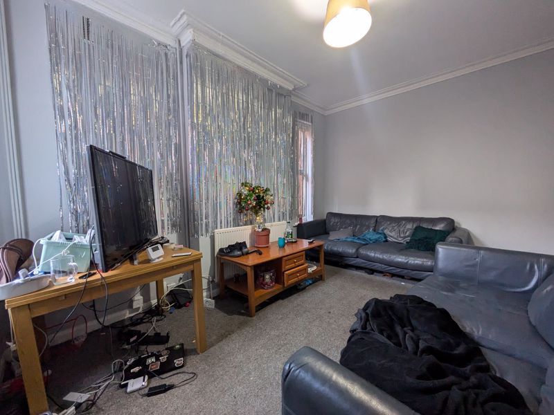 Property photo 3 of 10 Photo 8