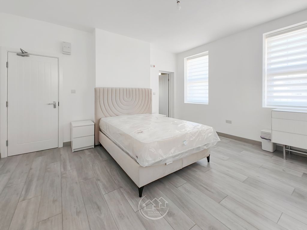 Property photo 3 of 35 Room 1