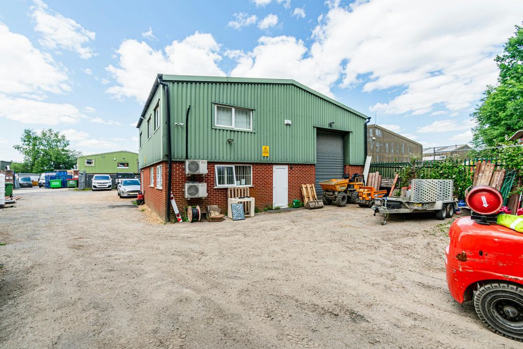 Property photo 2 of 6 11.Jpg