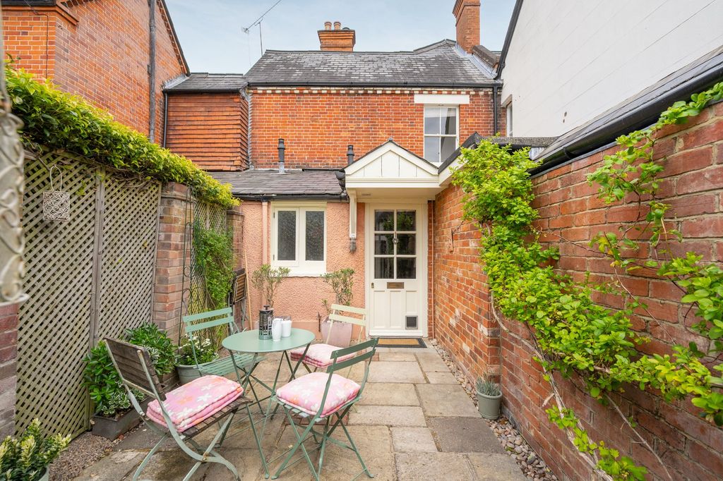 Property photo 1 of 11