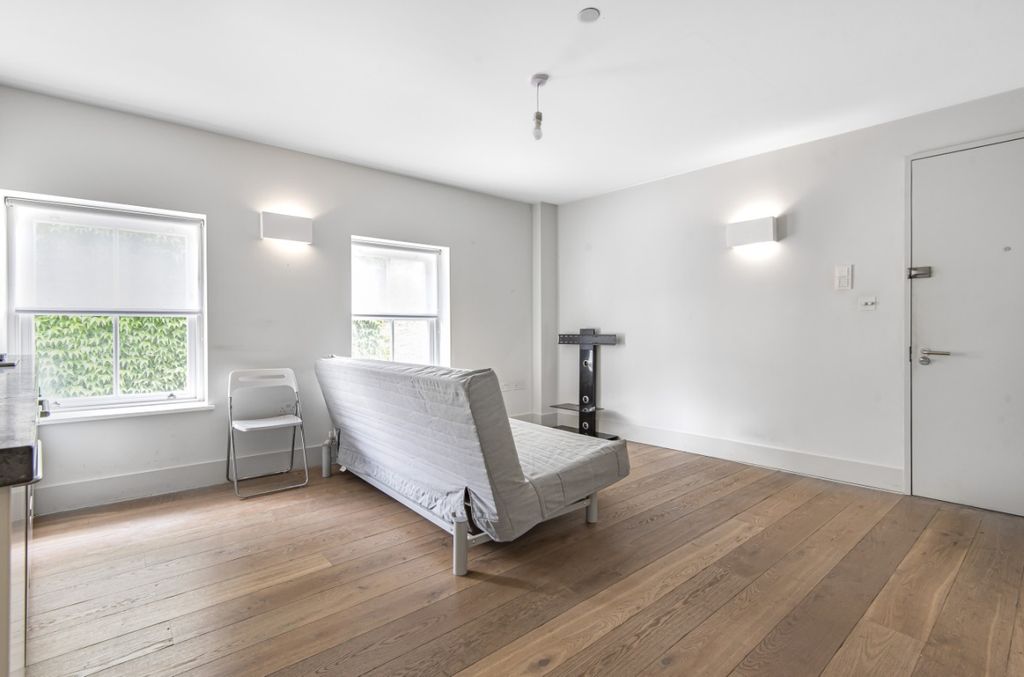 Property photo 3 of 7 612864 (2)
