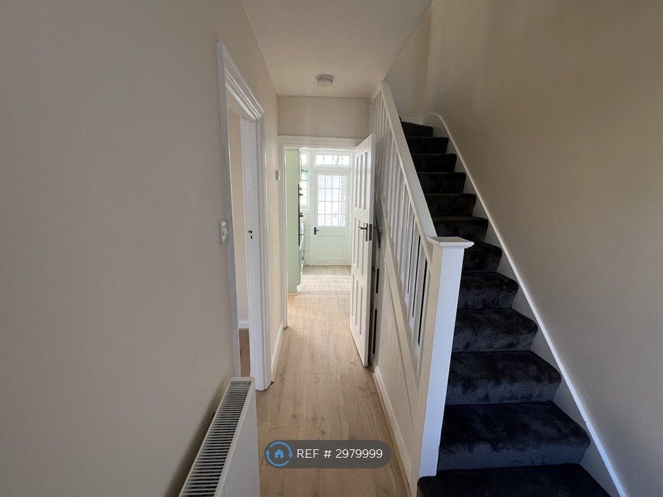 Property photo 3 of 26 Hallway