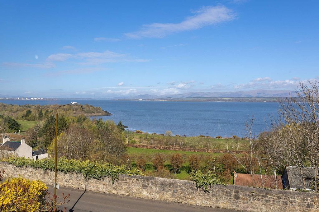 Property photo 2 of 36 View