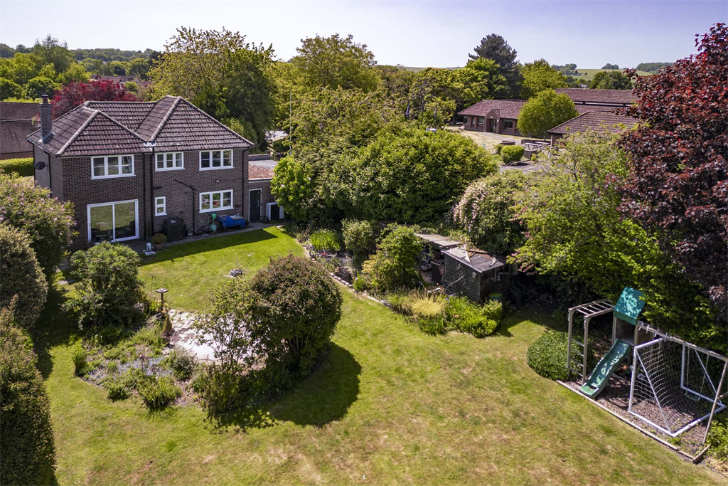 Property photo 2 of 14