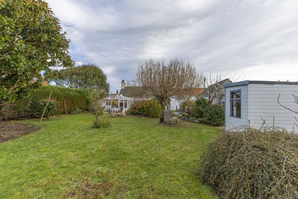 Additional image 24 of 4 bed detached house to rentLa Route De La Hougue Du Pommier, Castel, Guernsey GY5