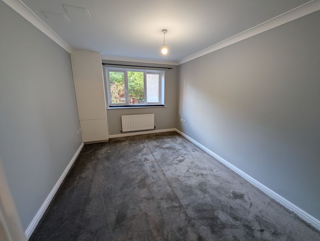 Property photo 3 of 6 Bedroom 1