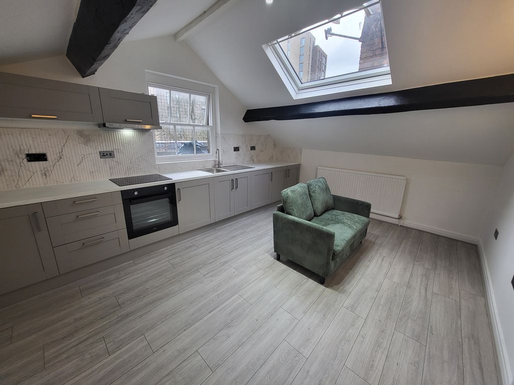 Property photo 2 of 9 Gallery