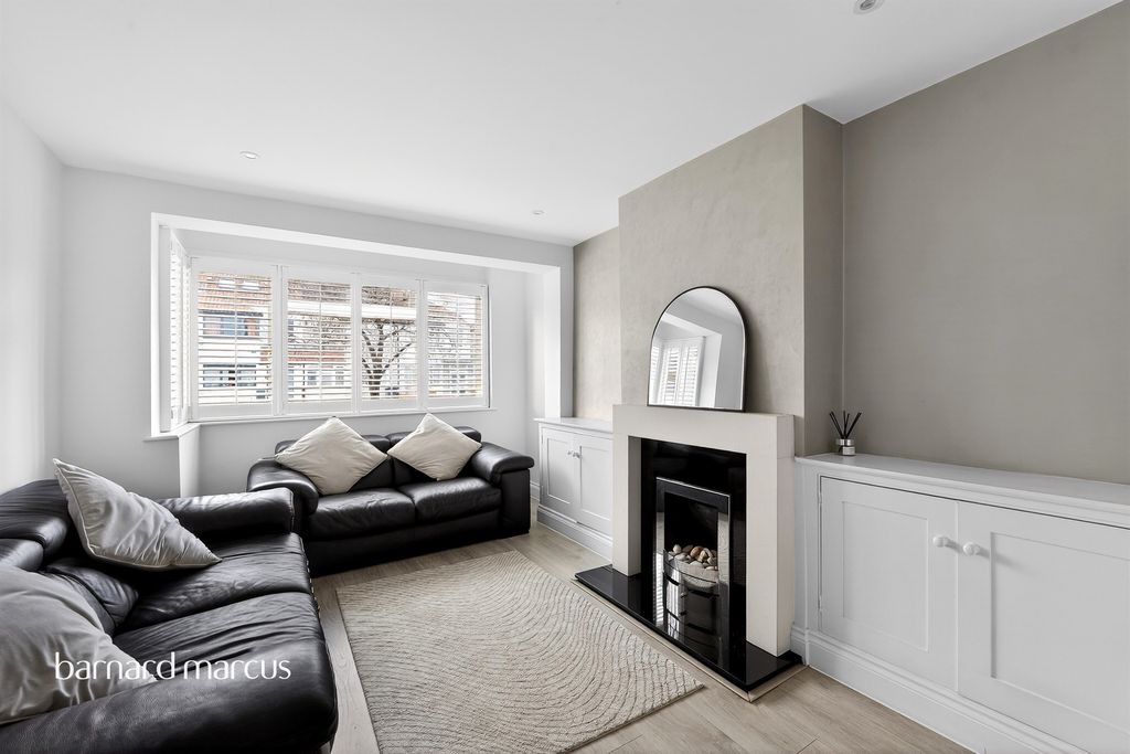 Property photo 3 of 13