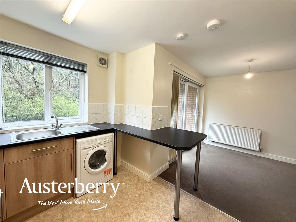 Property photo 2 of 10 Img_4065 2.Jpg