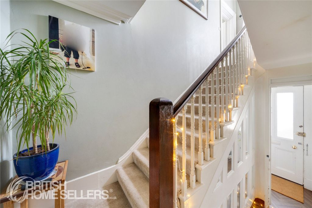 Property photo 3 of 15 Picture No. 14