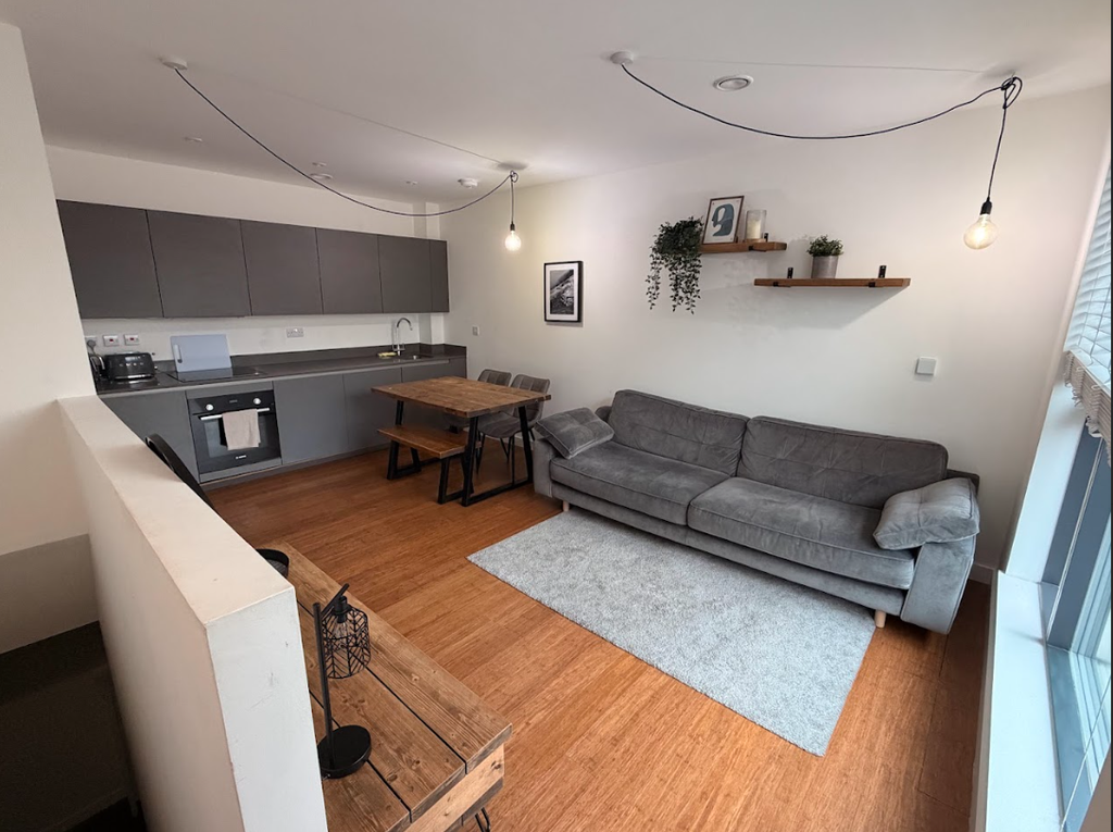 Property photo 2 of 6