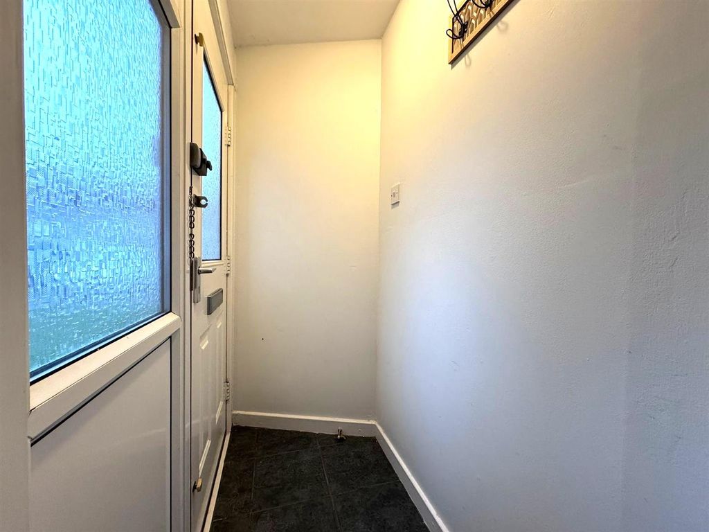 Property photo 2 of 8 Entrance.Jpg